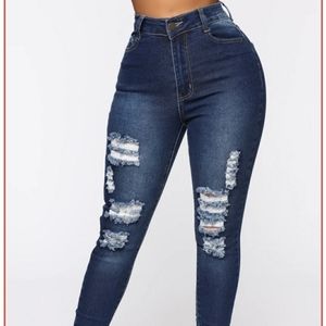 size 5 darkening jeans ( distressed)